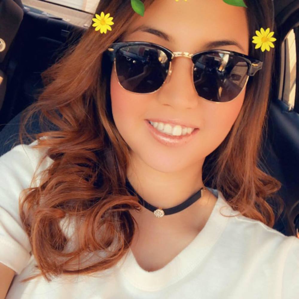 Meet your Posher, Crystal